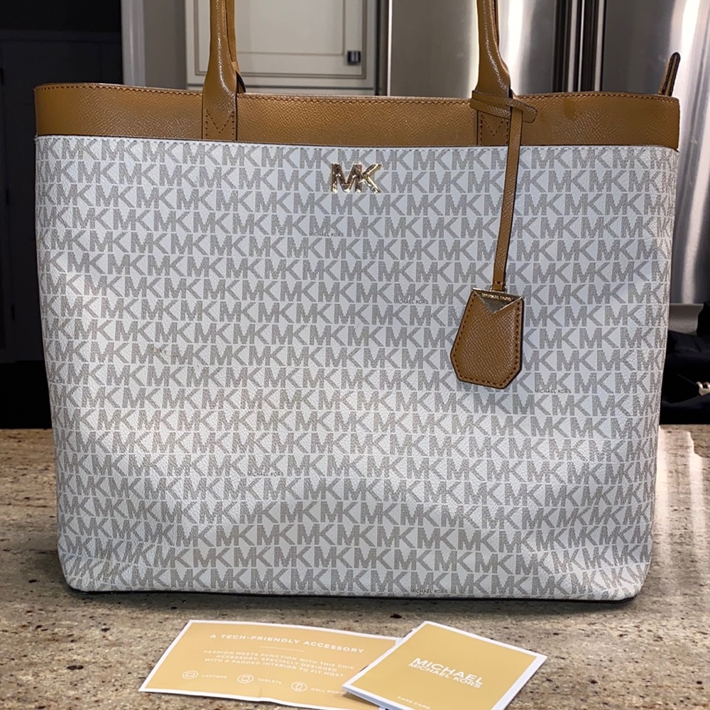 Michael Kors tote never used